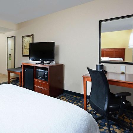 Hampton Inn & Suites Huntersville Dış mekan fotoğraf