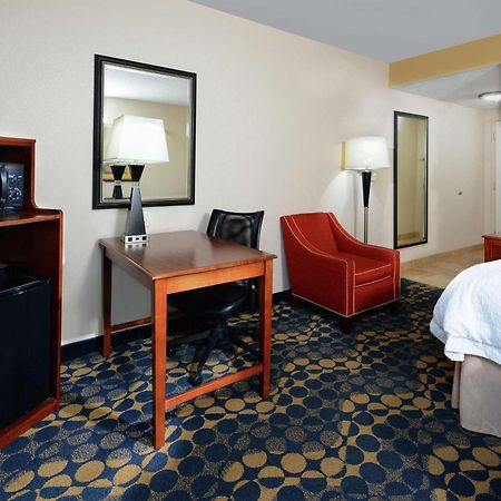 Hampton Inn & Suites Huntersville Dış mekan fotoğraf