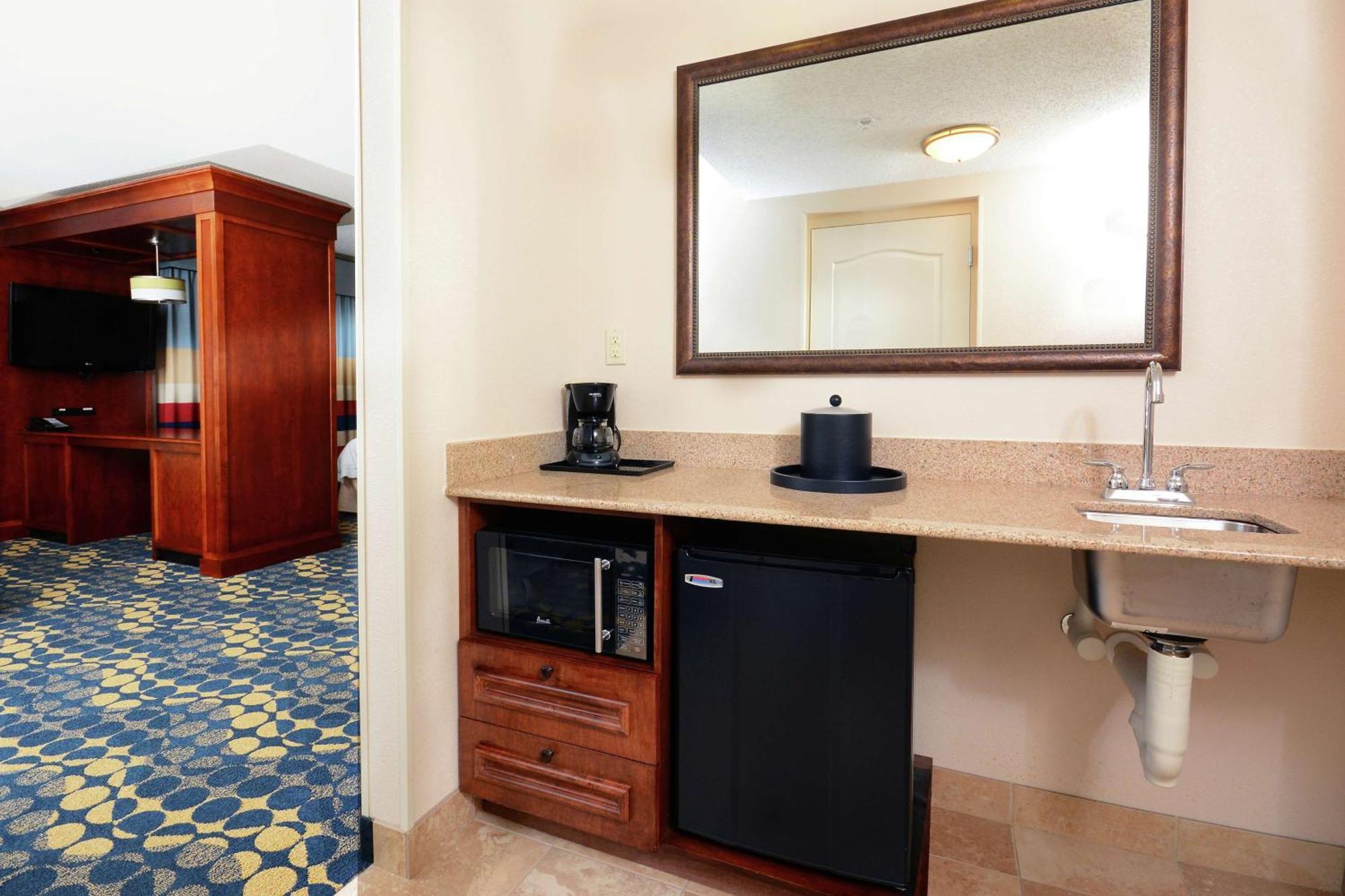 Hampton Inn & Suites Huntersville Dış mekan fotoğraf